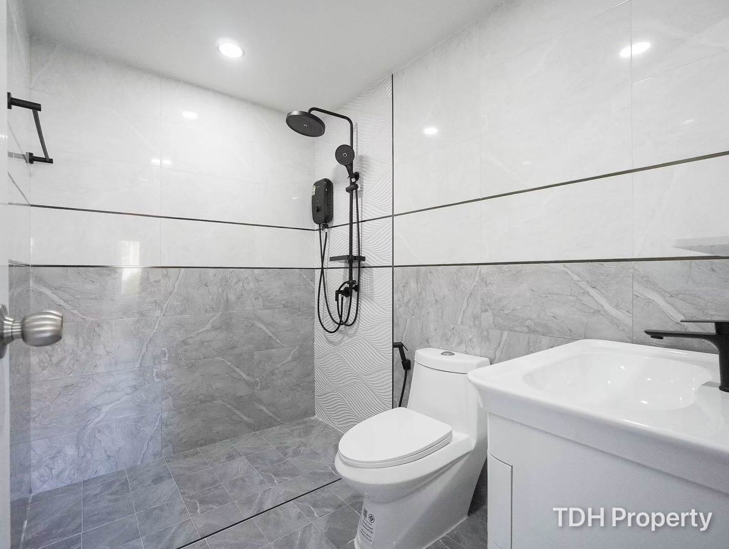 3Bedroom House For Rent Corner House with Private Swimming Pool – Garden View 2