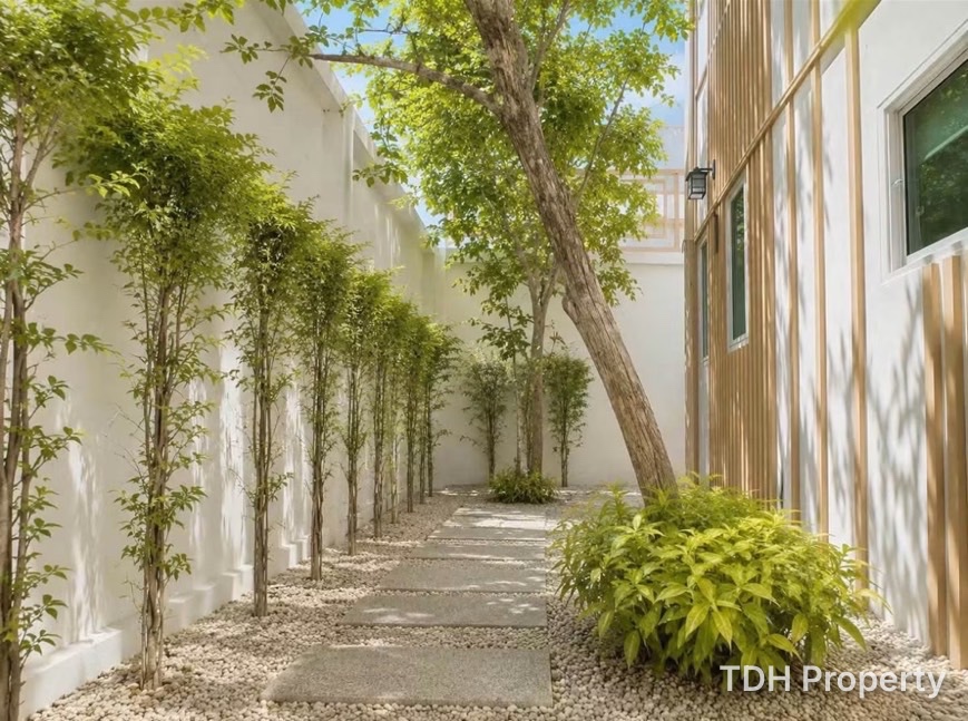 3 Bedroom Pool Vliia For Rent Near Tarapattana International School