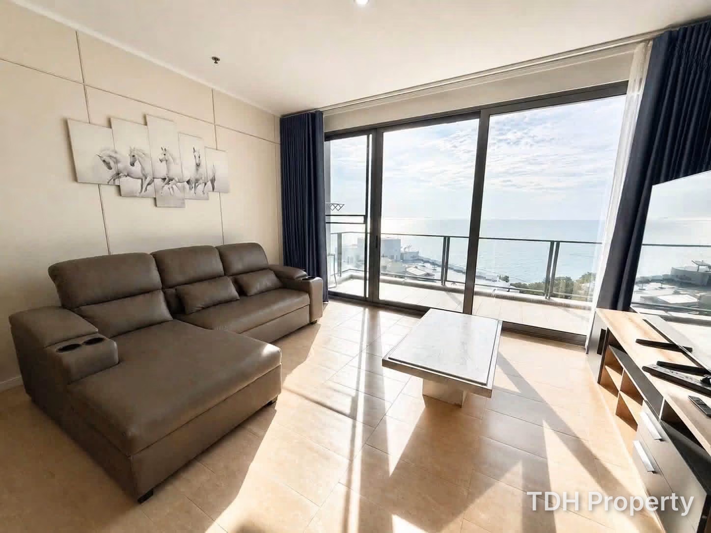 3Bedroom Condo For Rent in Pratumnak Pattaya