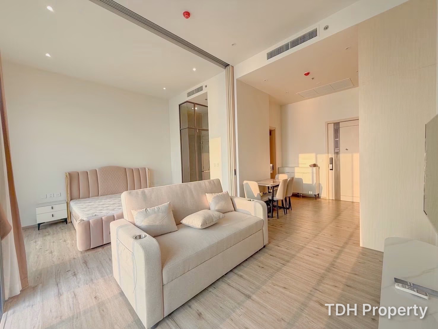 1Bedroom Condo For Rent At Aron Wong Amat
