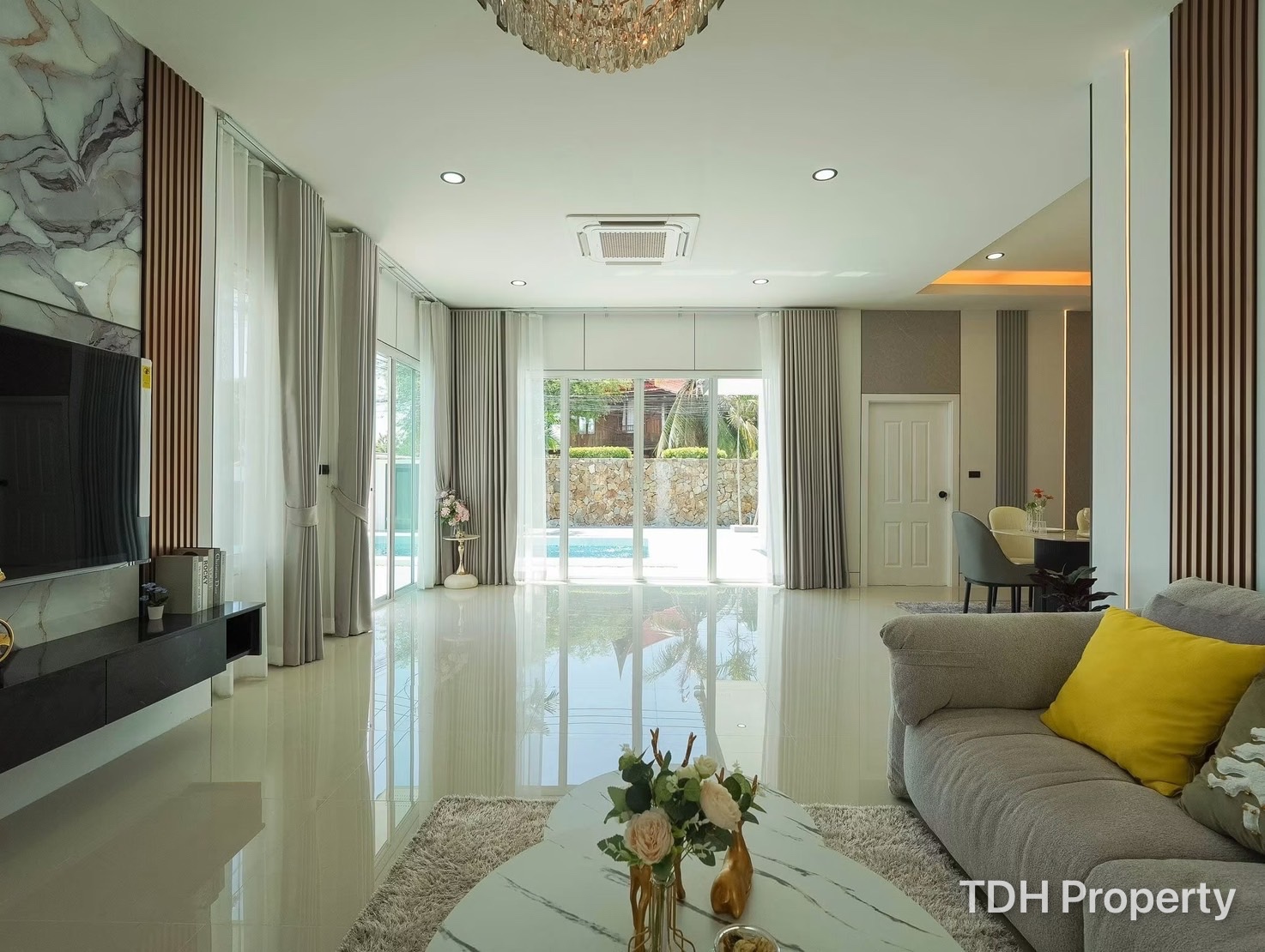3Bedroom House For Rent Corner House with Private Swimming Pool – Garden View 2