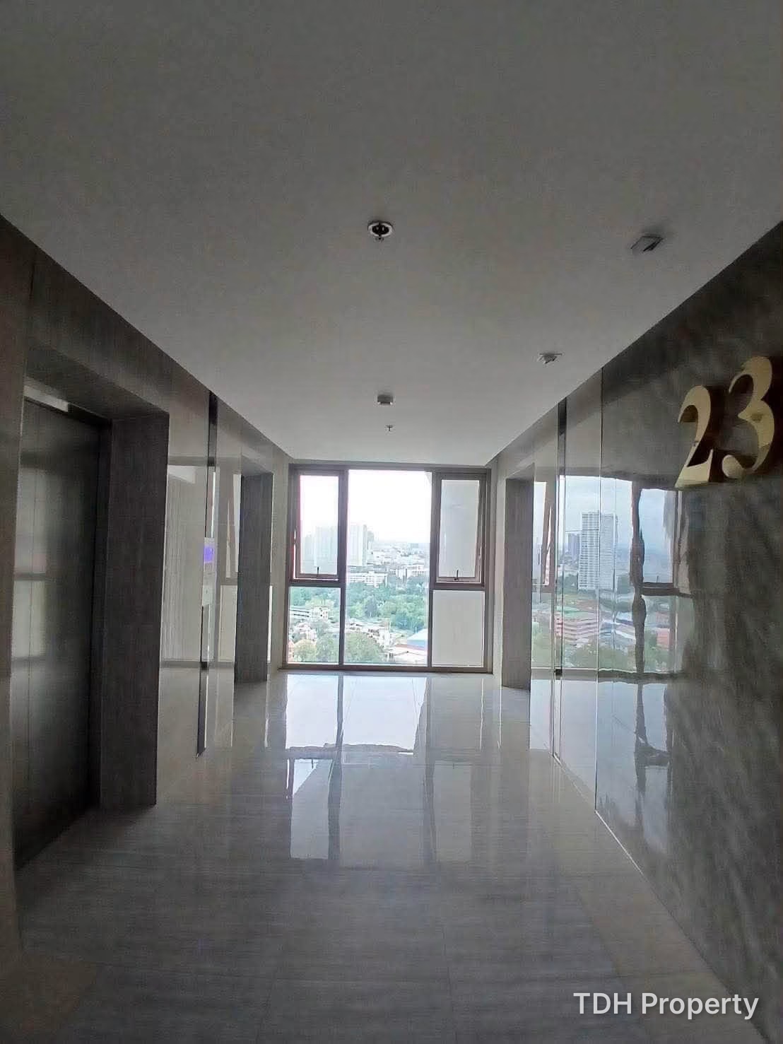 1Bedroom Condo for Sale at The Riviera Wongamat Beach