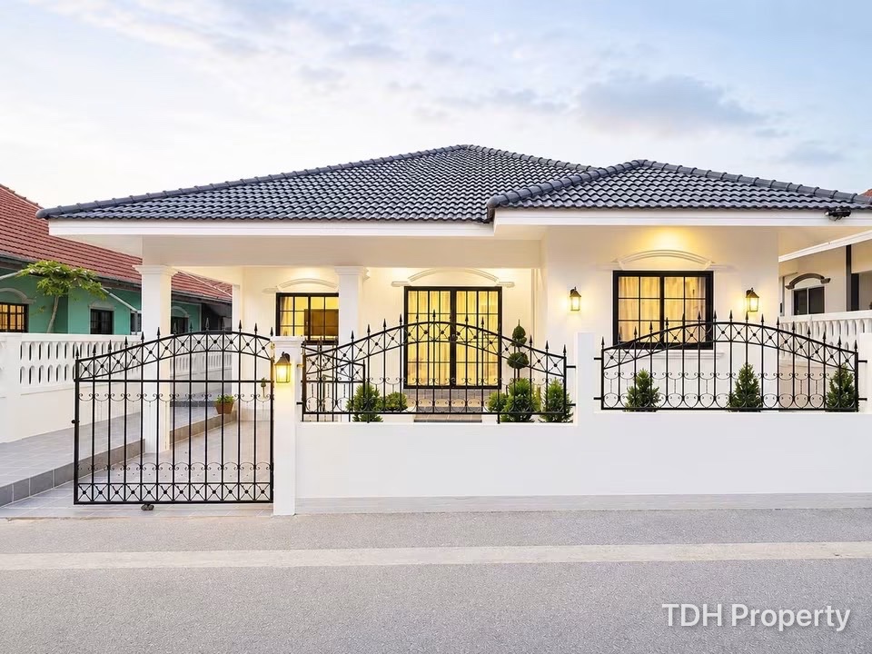 3 Bedroom House For Sale at Chokchai village 5