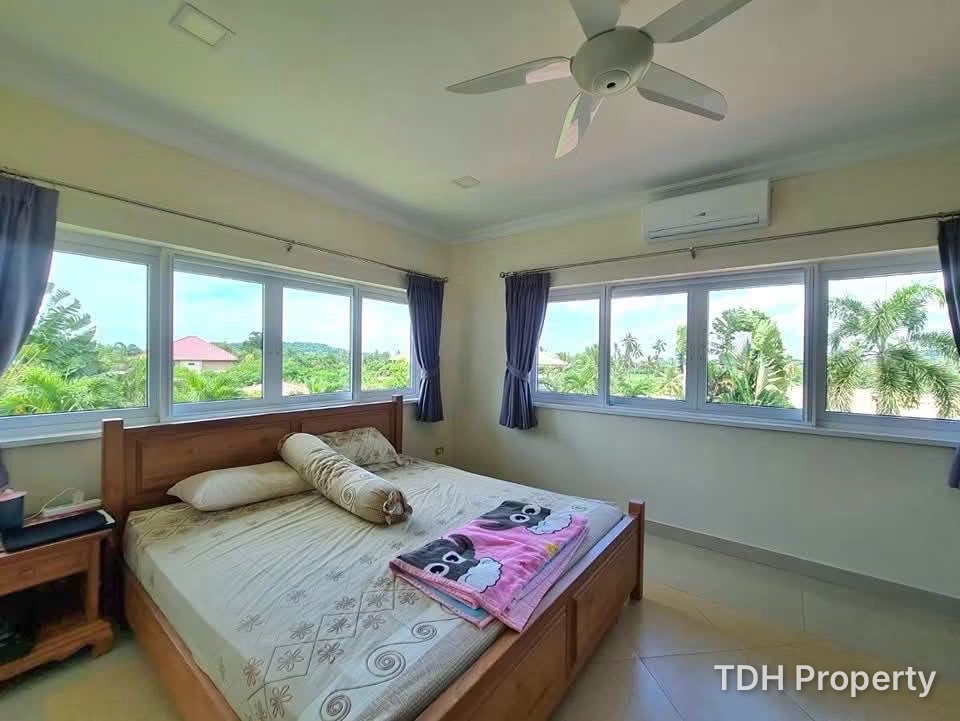 4 Bedroom Pool Villa for Sale and Rent