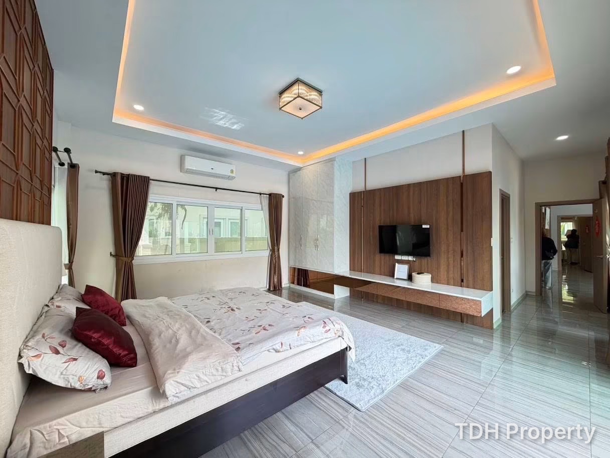 4 Bedroom Bann Dusit Pattaya hill  house for rent