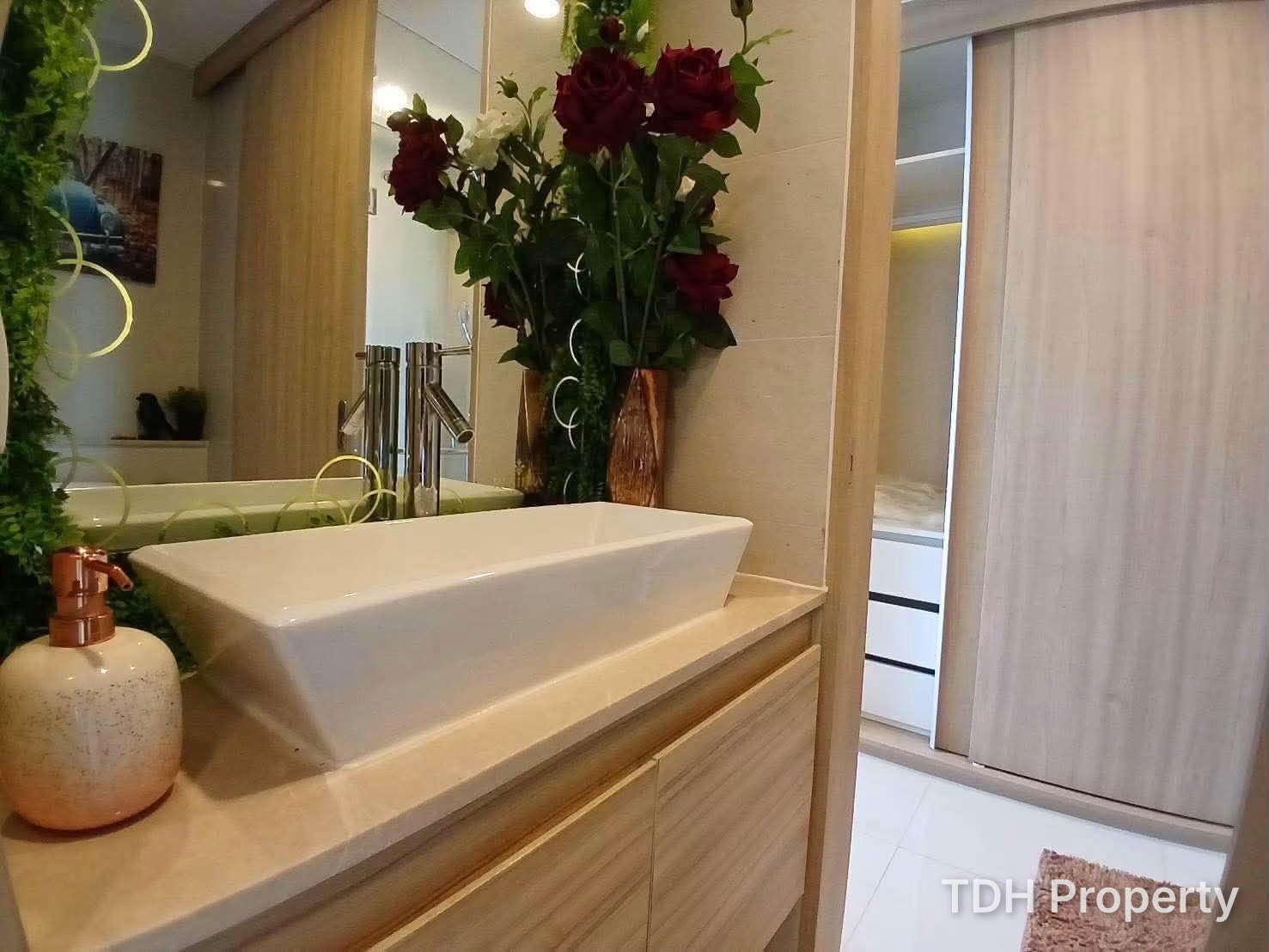 1Bedroom Condo for Sale at The Riviera Wongamat Beach