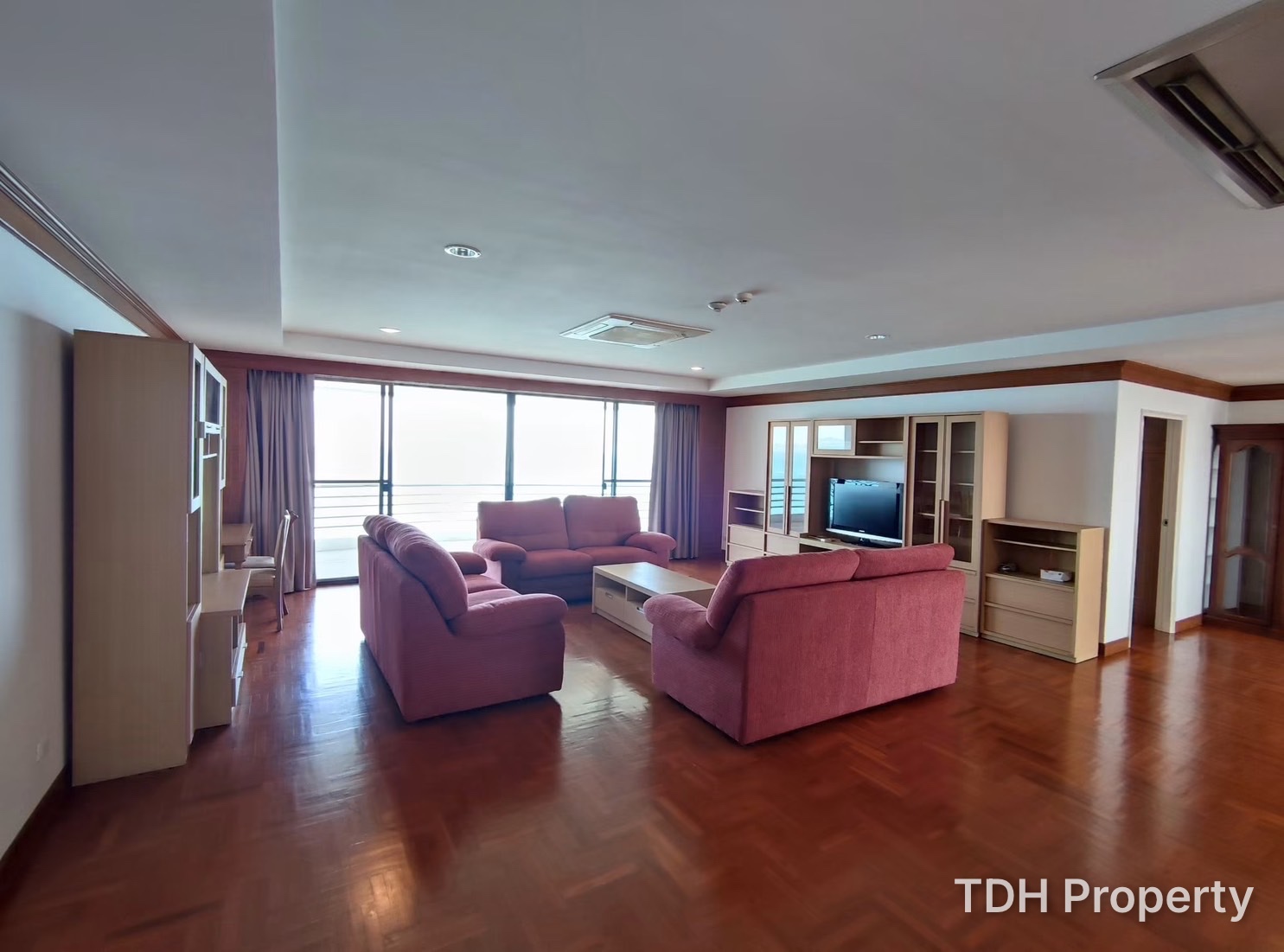 4 Bedroom Condo For Rent at Pratumnak Hill