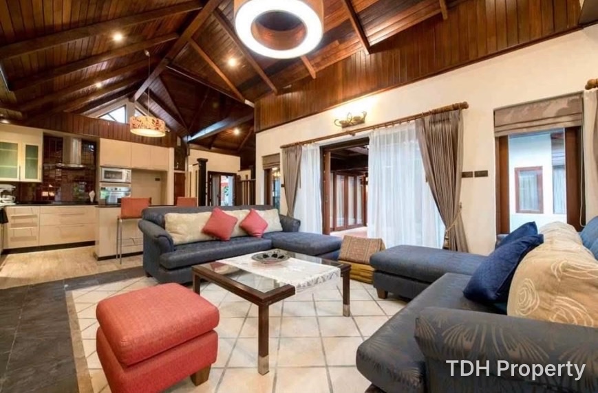 3 Bedroom Pool Villa for Rent in Pattaya