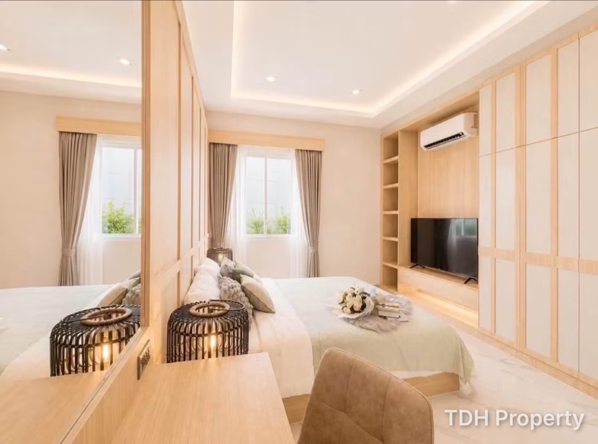 3 Bedroom Pool Vliia For Rent Near Tarapattana International School