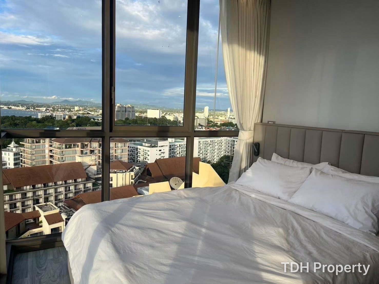 2 Bedroom Condo For Rent at Baan Plai Had