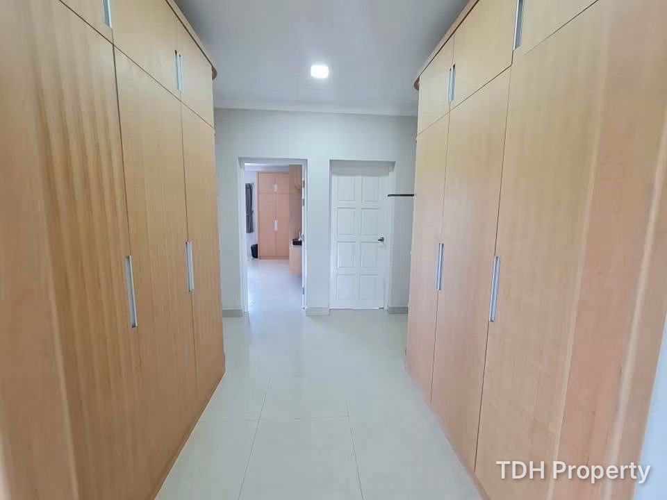 4 Bedroom Pool Villa for Sale and Rent