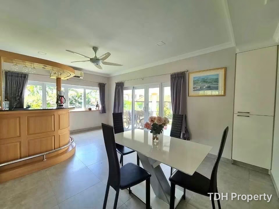 4 Bedroom Pool Villa for Sale and Rent
