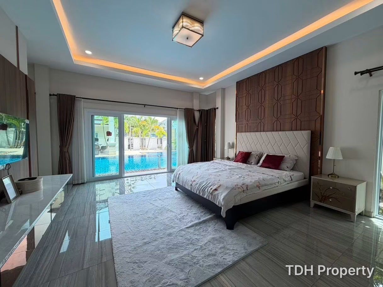 4 Bedroom Bann Dusit Pattaya hill  house for rent