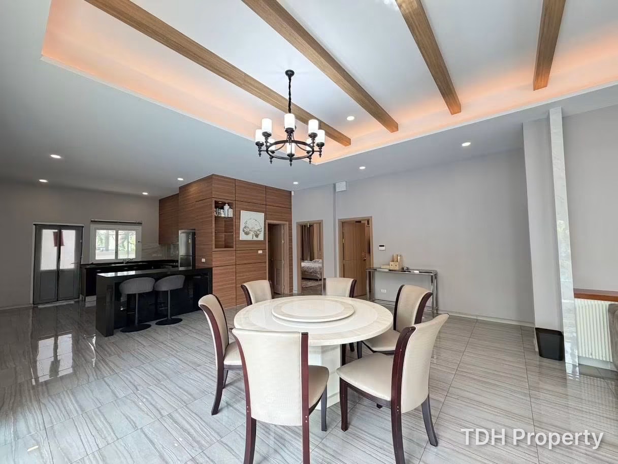 4 Bedroom Bann Dusit Pattaya hill  house for rent