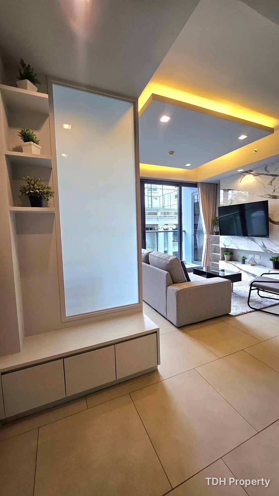 1 BEDROOM FOR SALE AND RENT