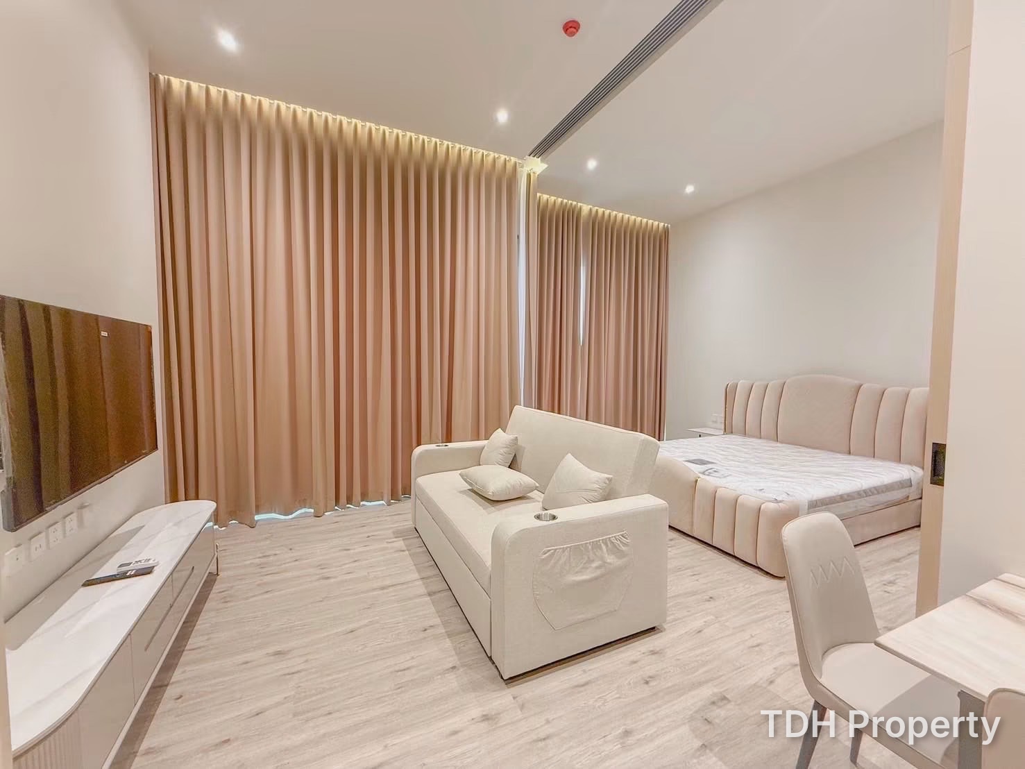 1Bedroom Condo For Rent At Aron Wong Amat