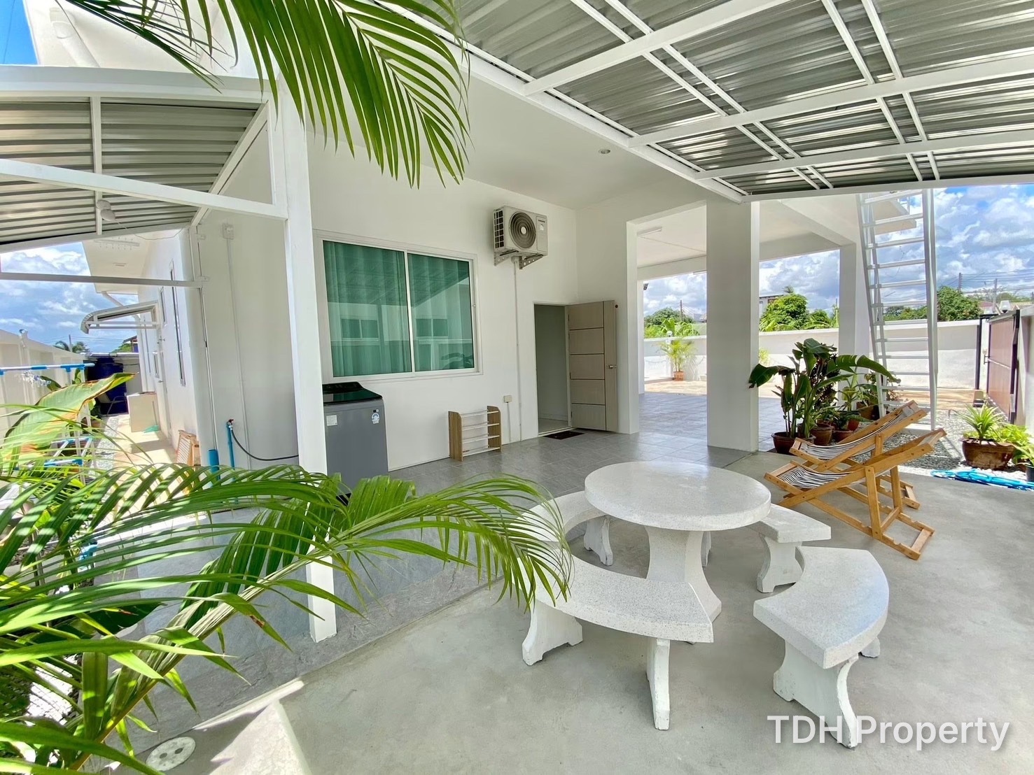 3 Bedroom Pool Villa For Rent and Sale  near Regent International School