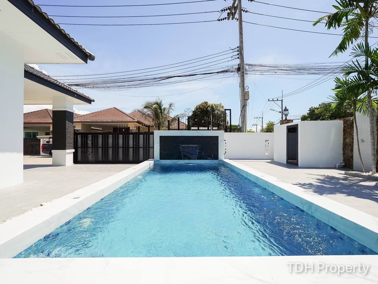 3Bedroom House For Rent Corner House with Private Swimming Pool – Garden View 2