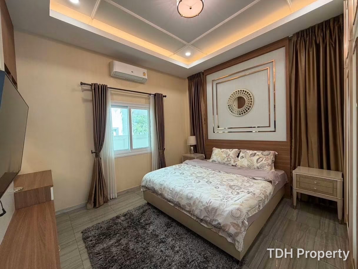 4 Bedroom Bann Dusit Pattaya hill  house for rent