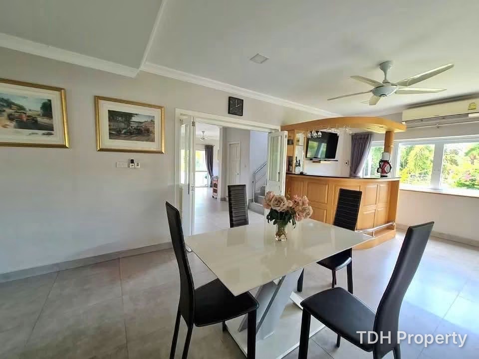 4 Bedroom Pool Villa for Sale and Rent
