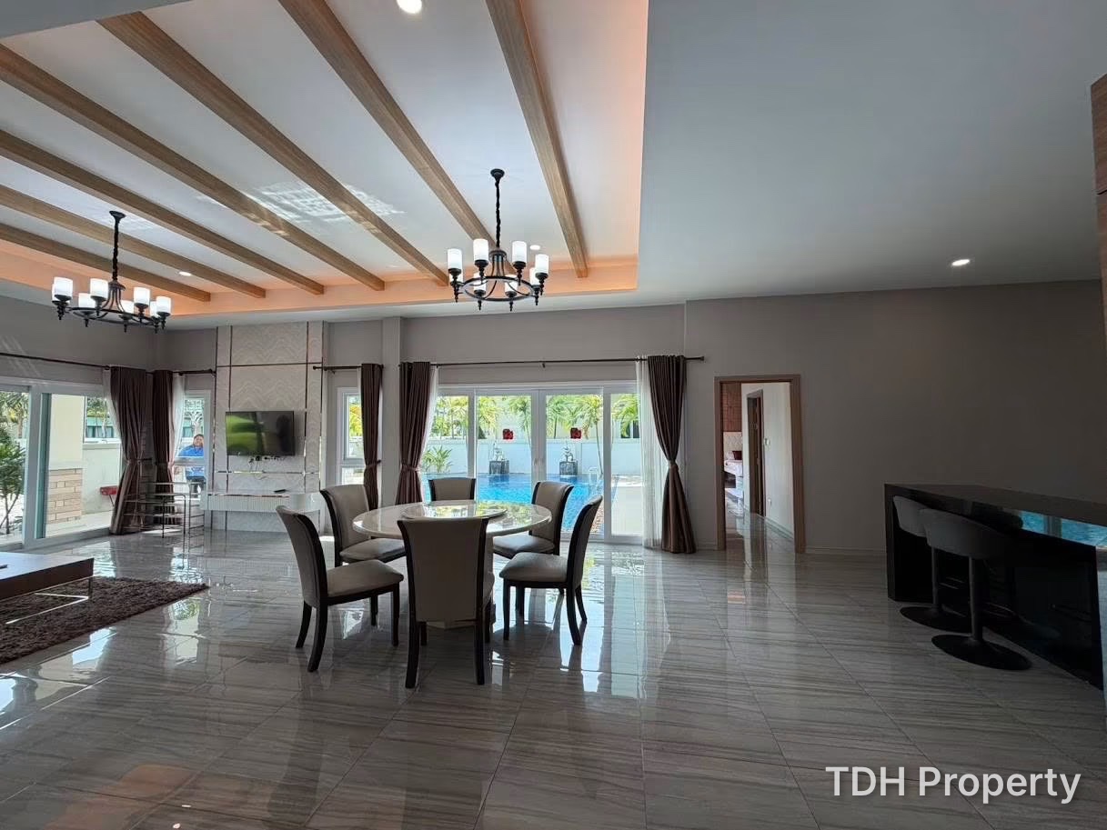 4 Bedroom Bann Dusit Pattaya hill  house for rent