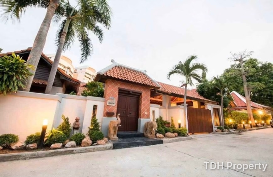 3 Bedroom Pool Villa for Rent in Pattaya