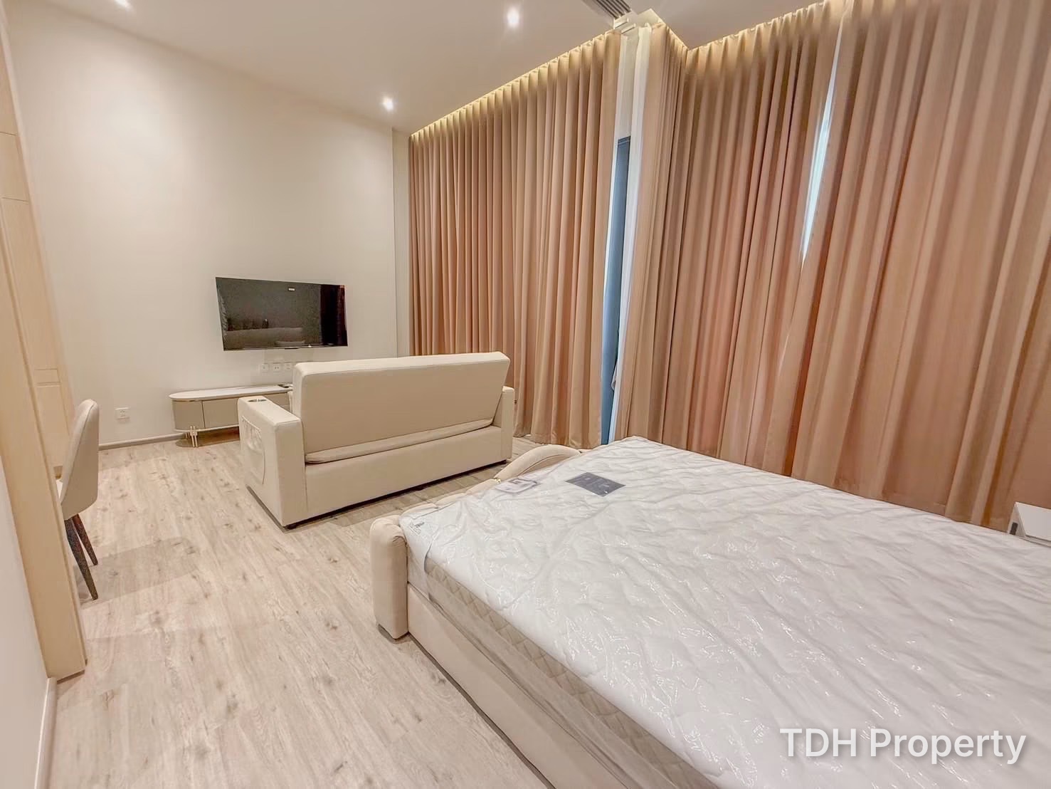 1Bedroom Condo For Rent At Aron Wong Amat