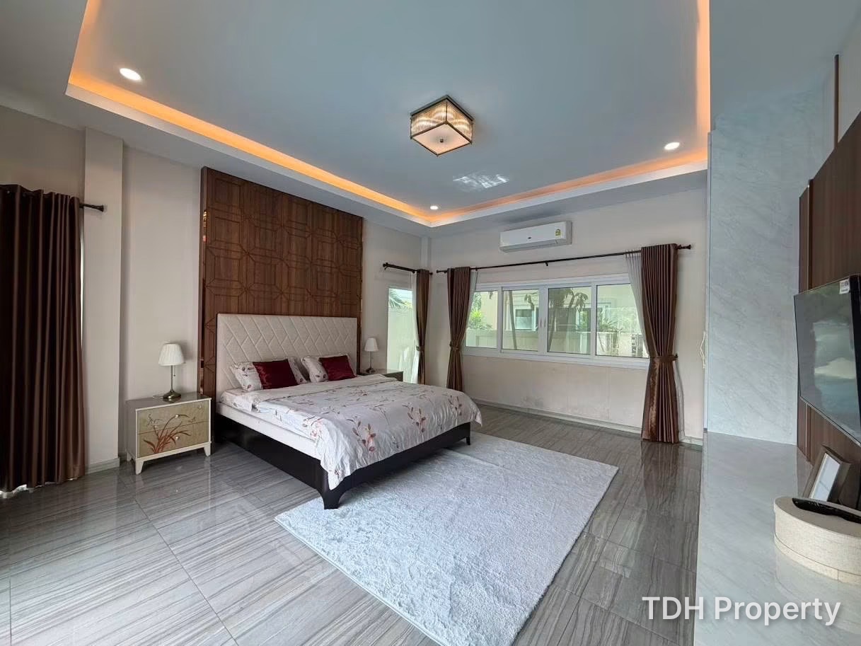 4 Bedroom Bann Dusit Pattaya hill  house for rent