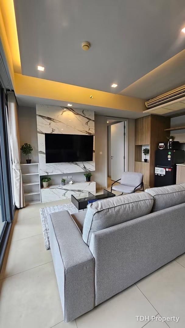 1 BEDROOM FOR SALE AND RENT