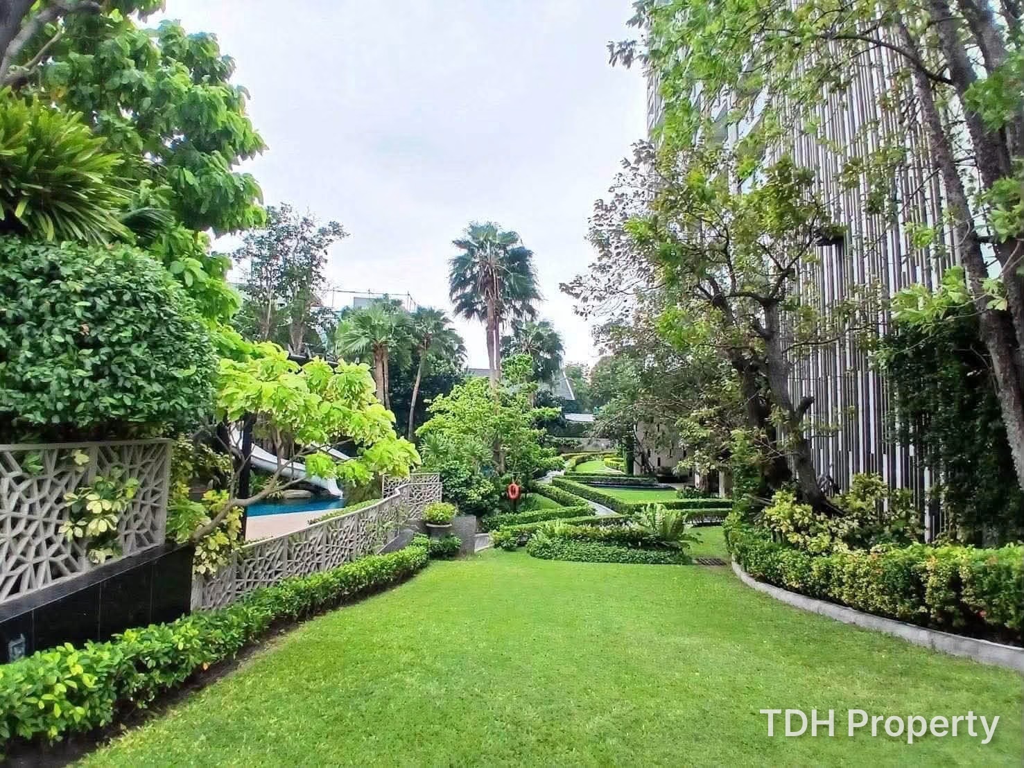 1Bedroom Condo for Sale at The Riviera Wongamat Beach