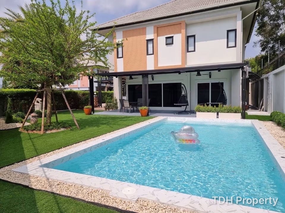 3 Bedroom Pool Villa For Rent at Patta Village Pattaya