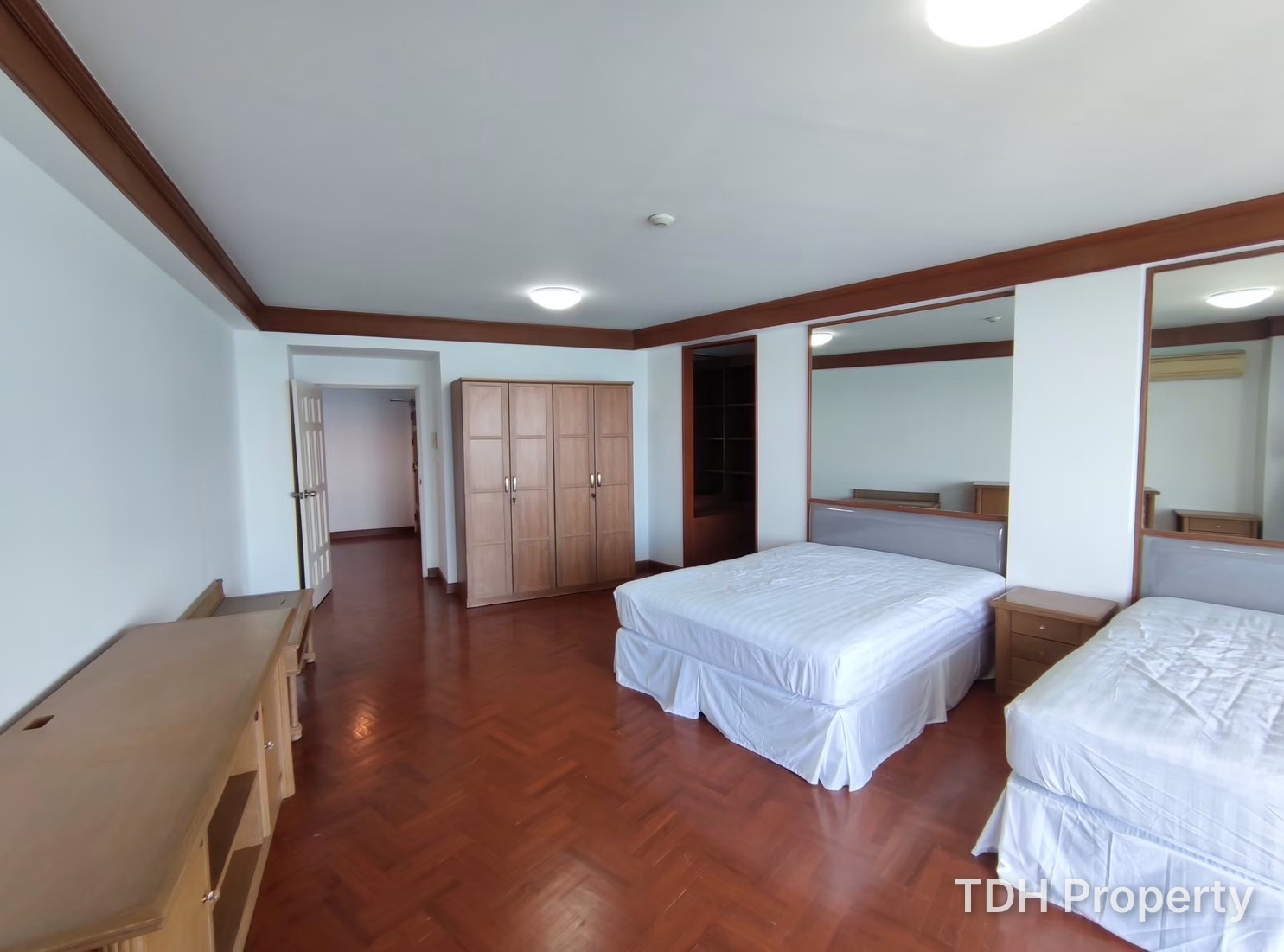 4 Bedroom Condo For Rent at Pratumnak Hill