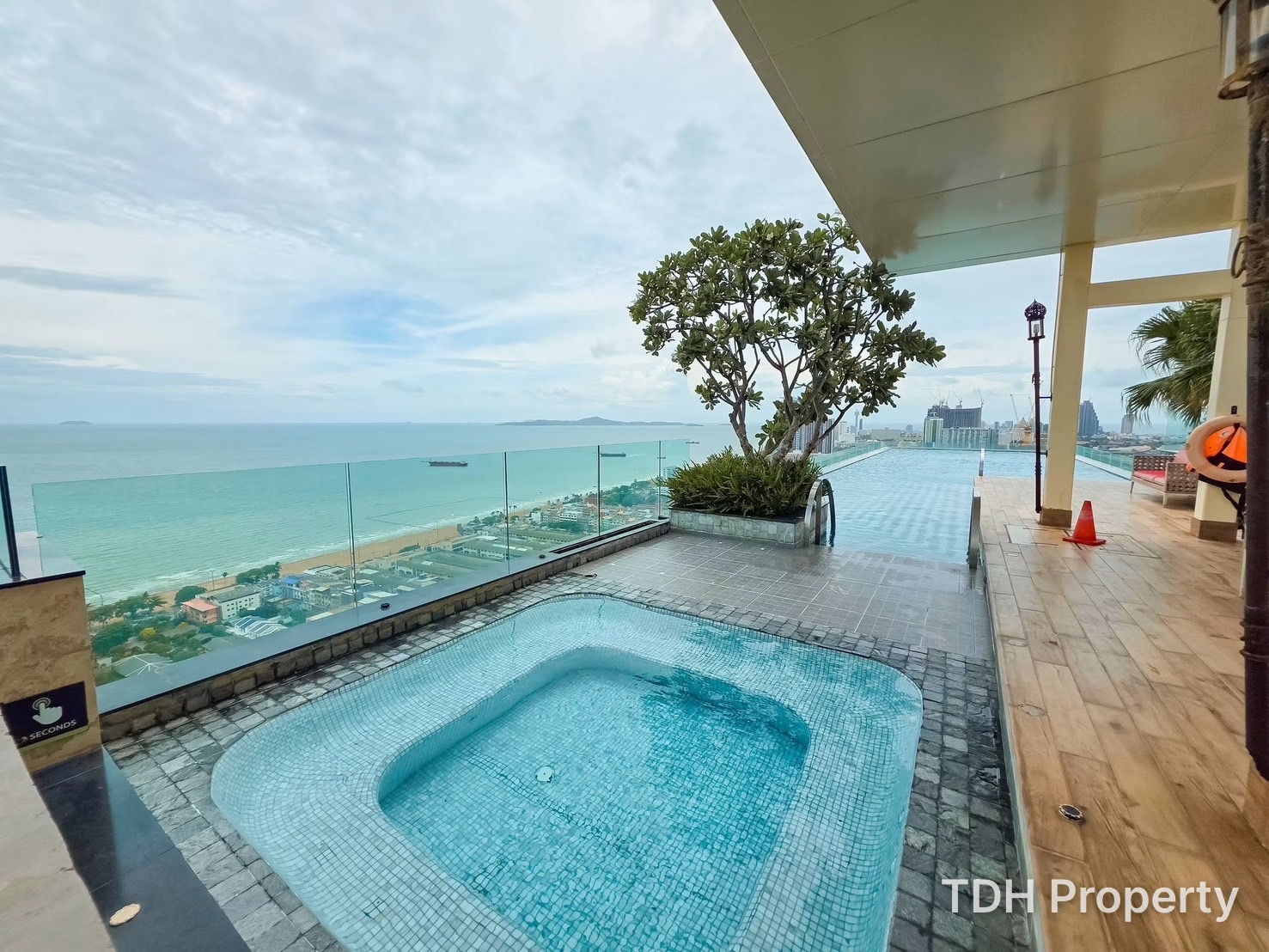 1 Bedroom The Riviera Jomtien For Rent