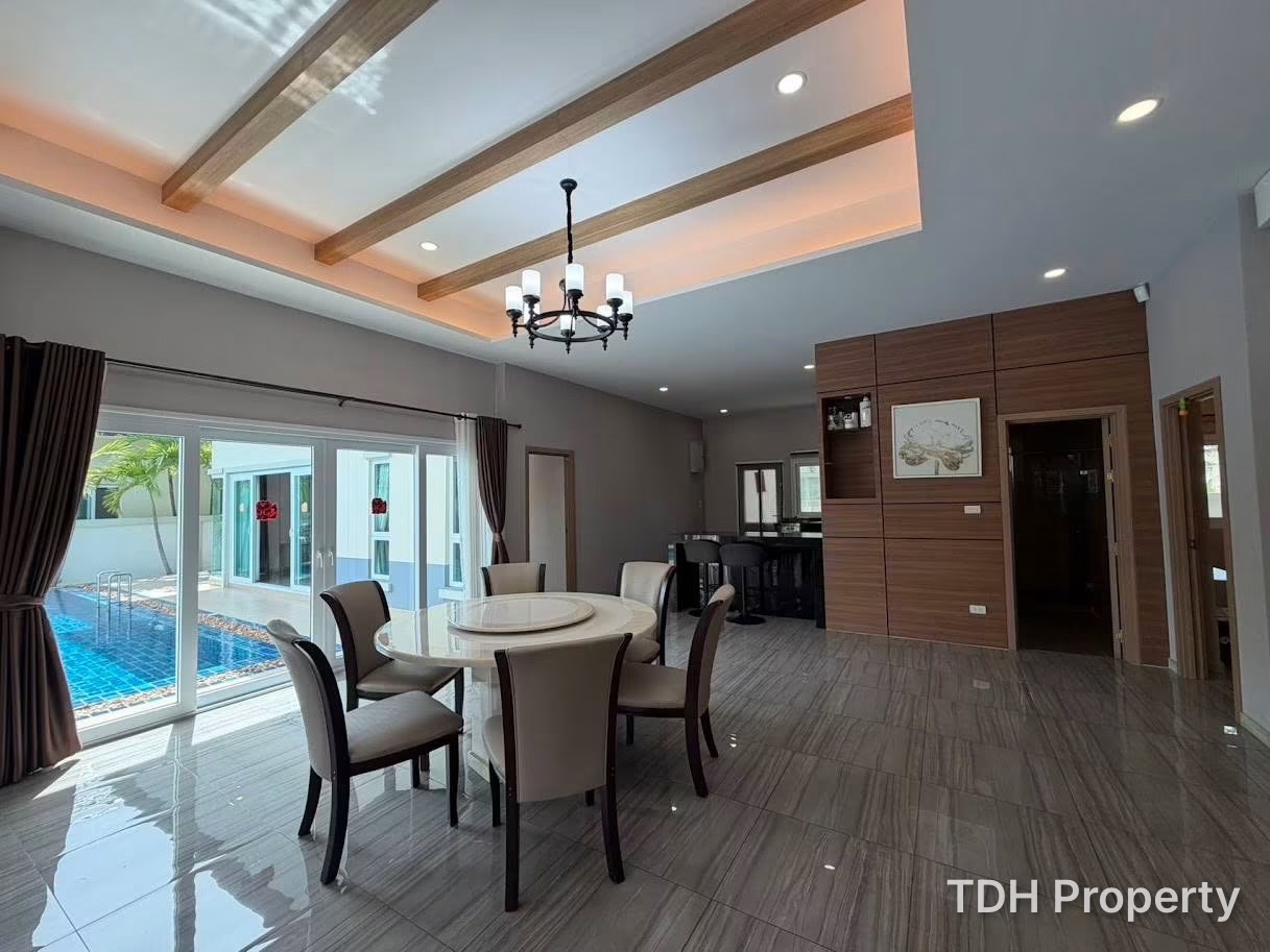 4 Bedroom Bann Dusit Pattaya hill  house for rent