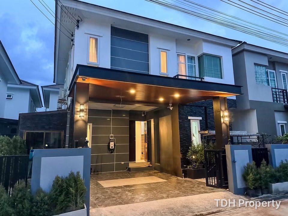 4 Bedroom House For Rent in Pattaya