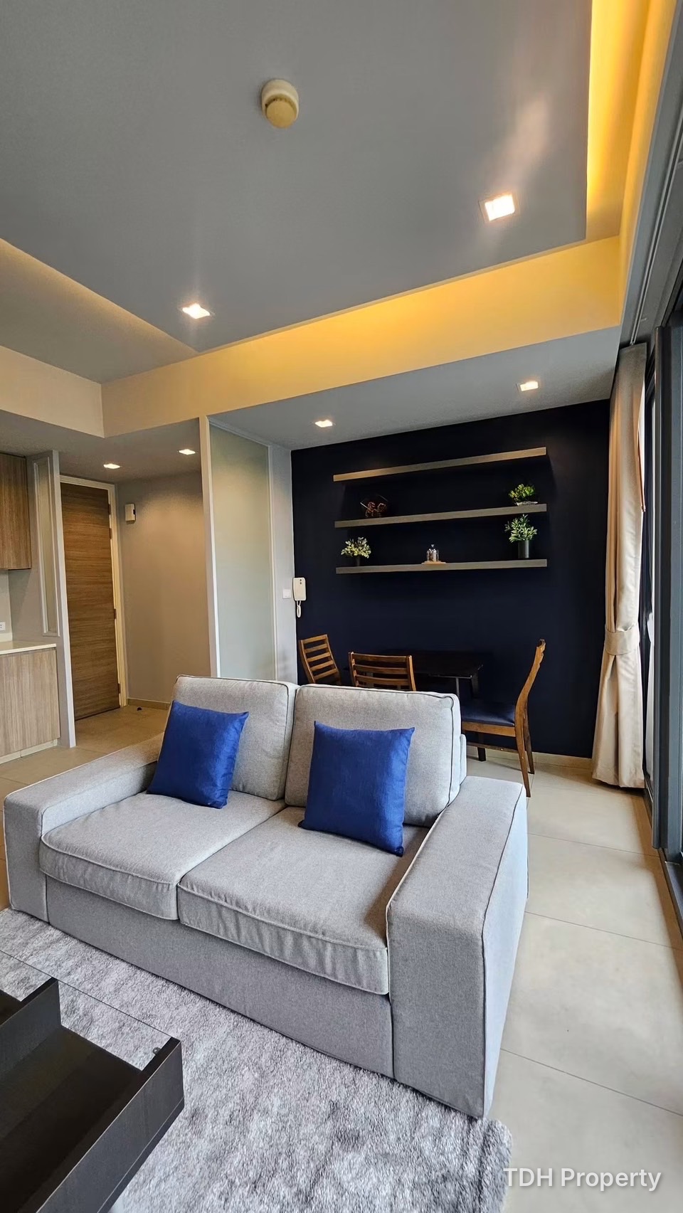 1 BEDROOM FOR SALE AND RENT