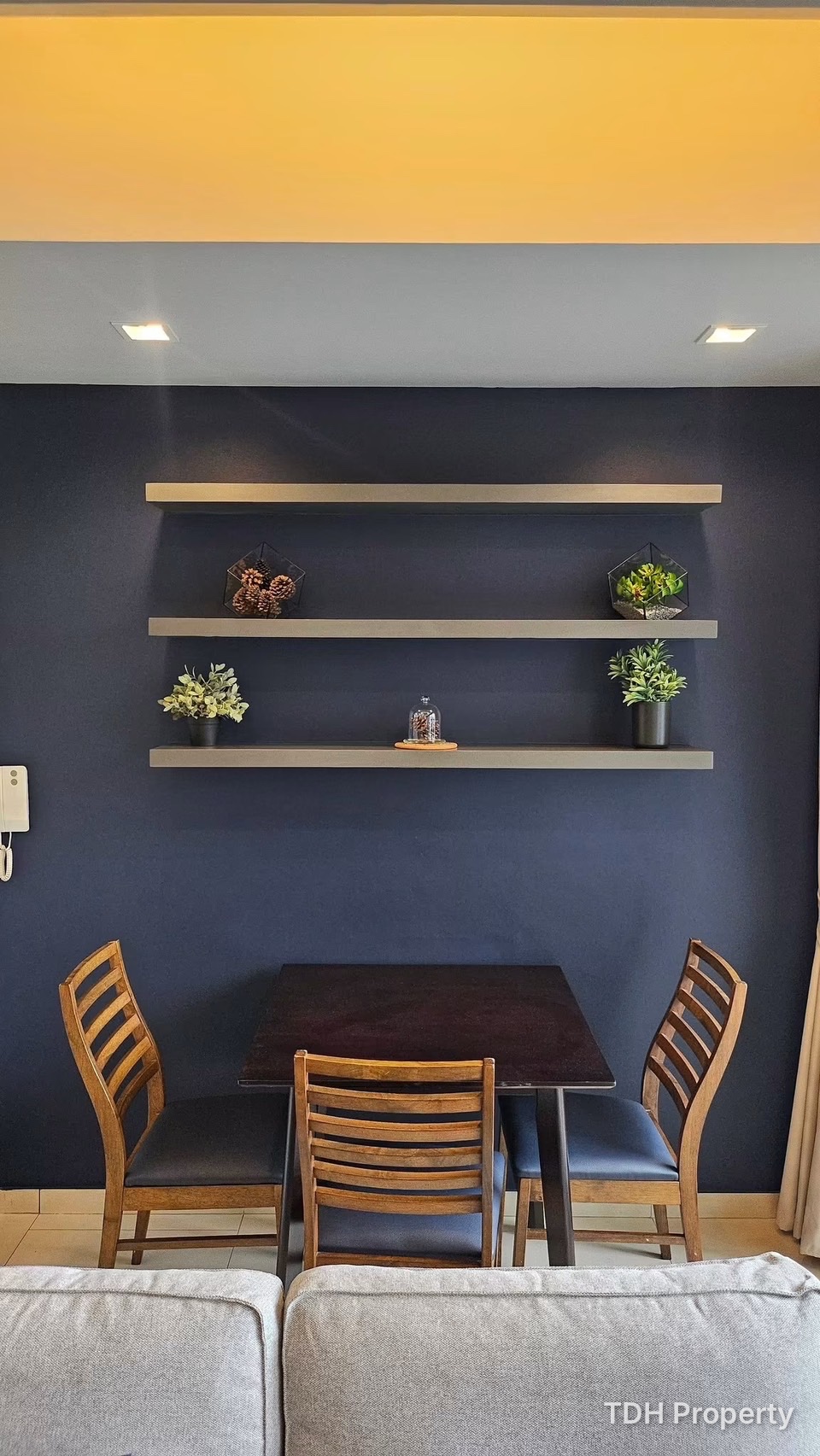 1 BEDROOM FOR SALE AND RENT