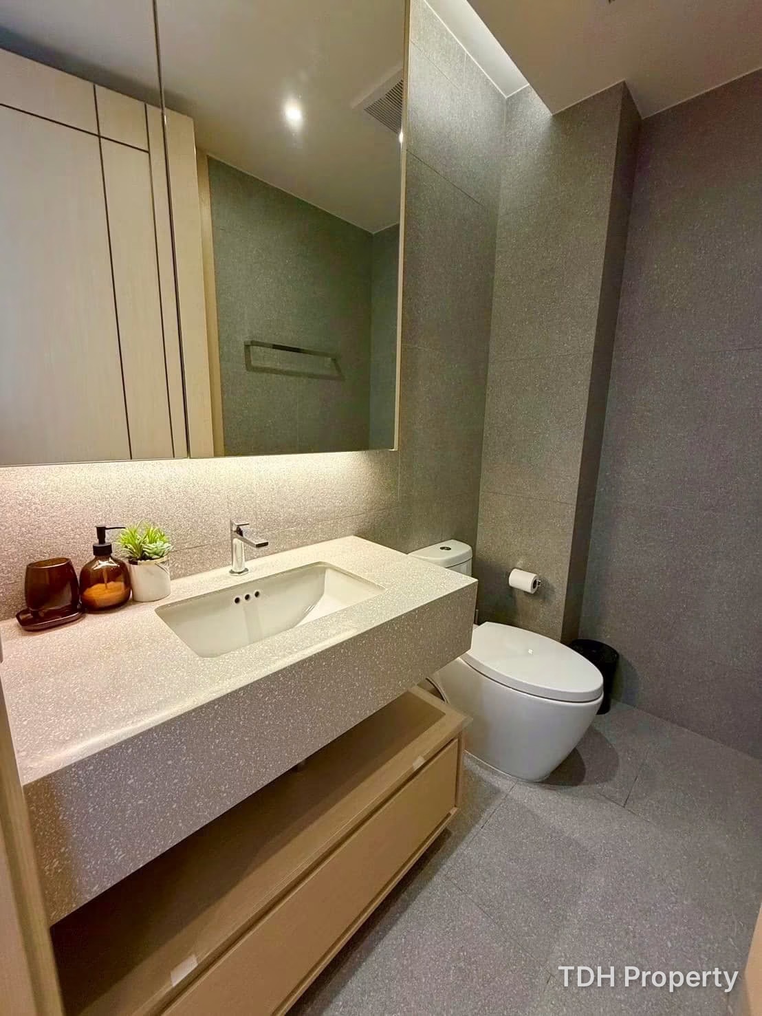 1 Bedroom Condo For Sale And Rent