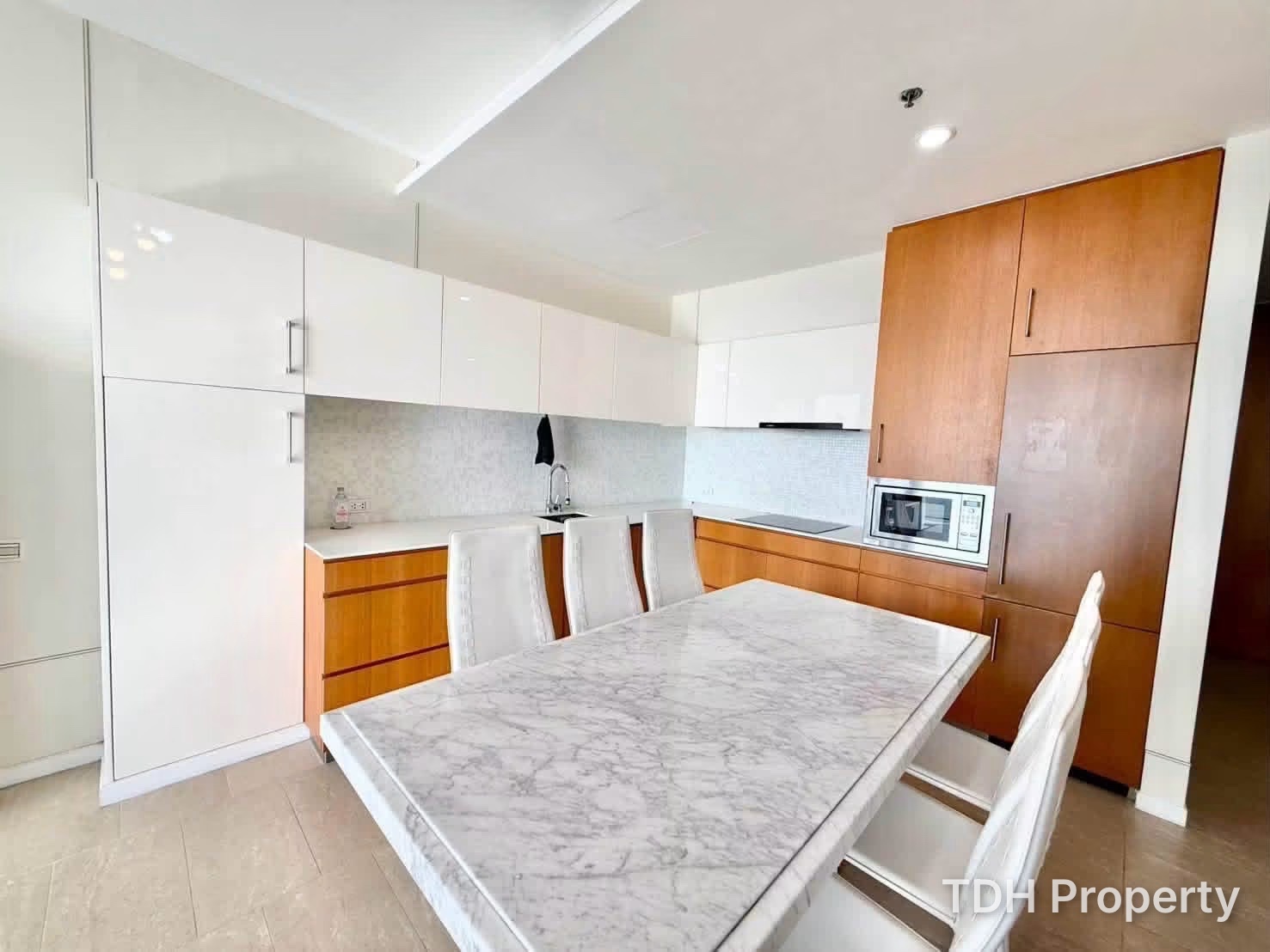 3Bedroom Condo For Rent in Pratumnak Pattaya