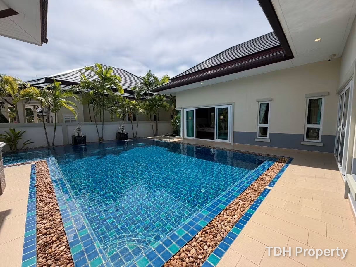 4 Bedroom Bann Dusit Pattaya hill  house for rent