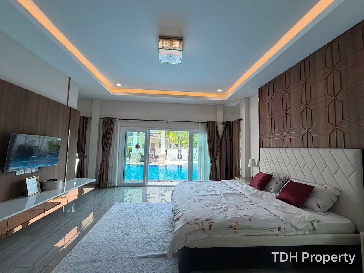 4 Bedroom Bann Dusit Pattaya hill  house for rent